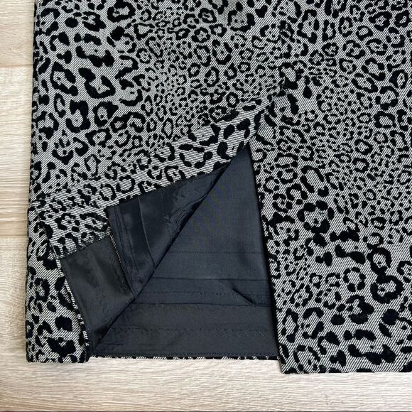 Carlisle Leopard Print Wool Pencil Skirt Size 0 - Picture 7 of 11